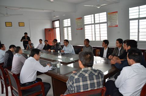 人民政府--县国土局深入开展三结三联三服务