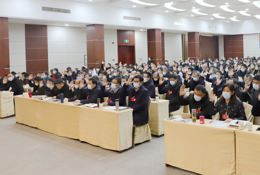 县十二届人大五次会议胜利闭幕