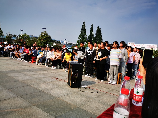 迎建党百年 唱经典红歌——刘集中学举行合唱比赛