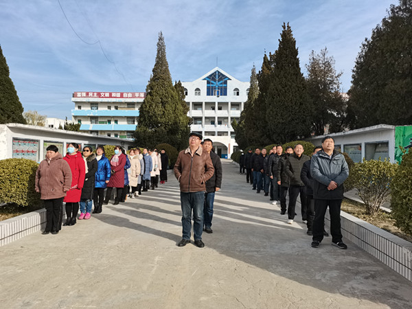 固镇县新马桥中学开展优秀学生学习经验每周一交流系列活动