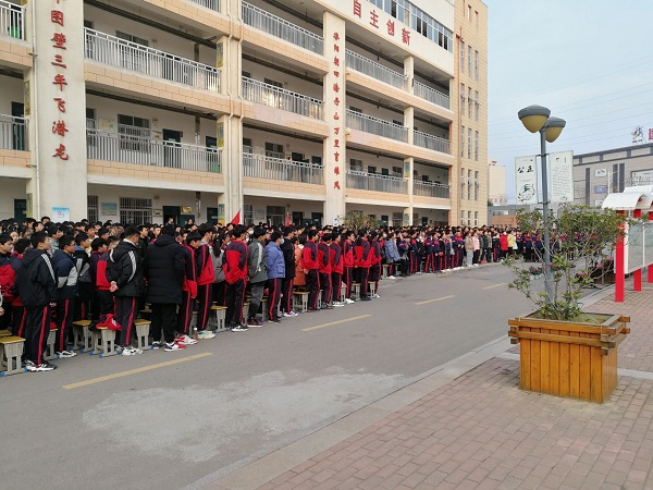 固镇四中举行"童心向党 放飞梦想"大合唱比赛_固镇县人民政府