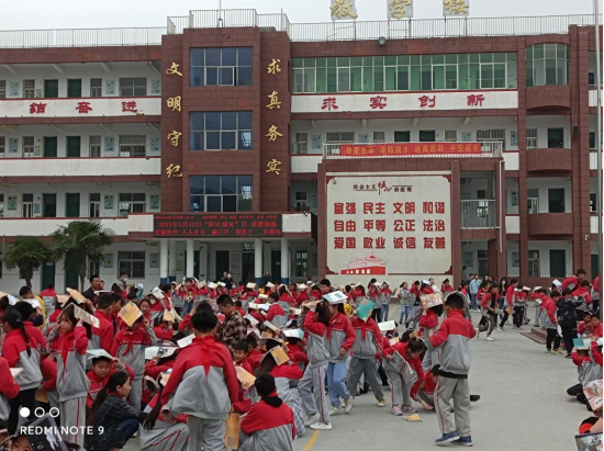 新马桥镇开展512防灾减灾逃生演练