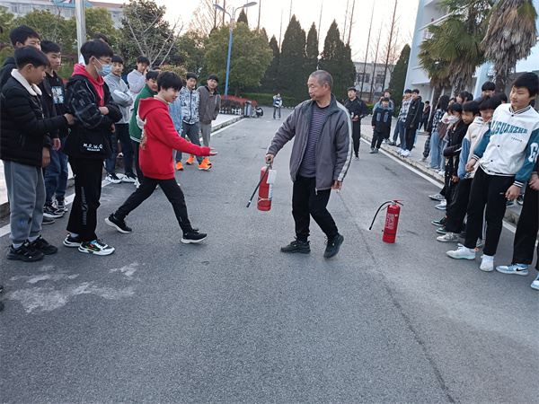 刘集中学开展灭火消防安全演练活动_固镇县人民政府