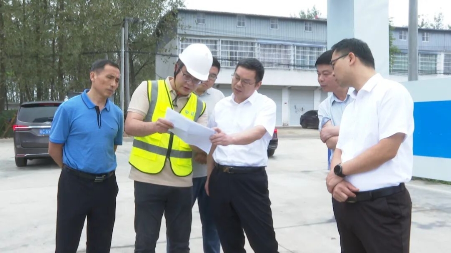 徐松到濠城镇调研并带案下访